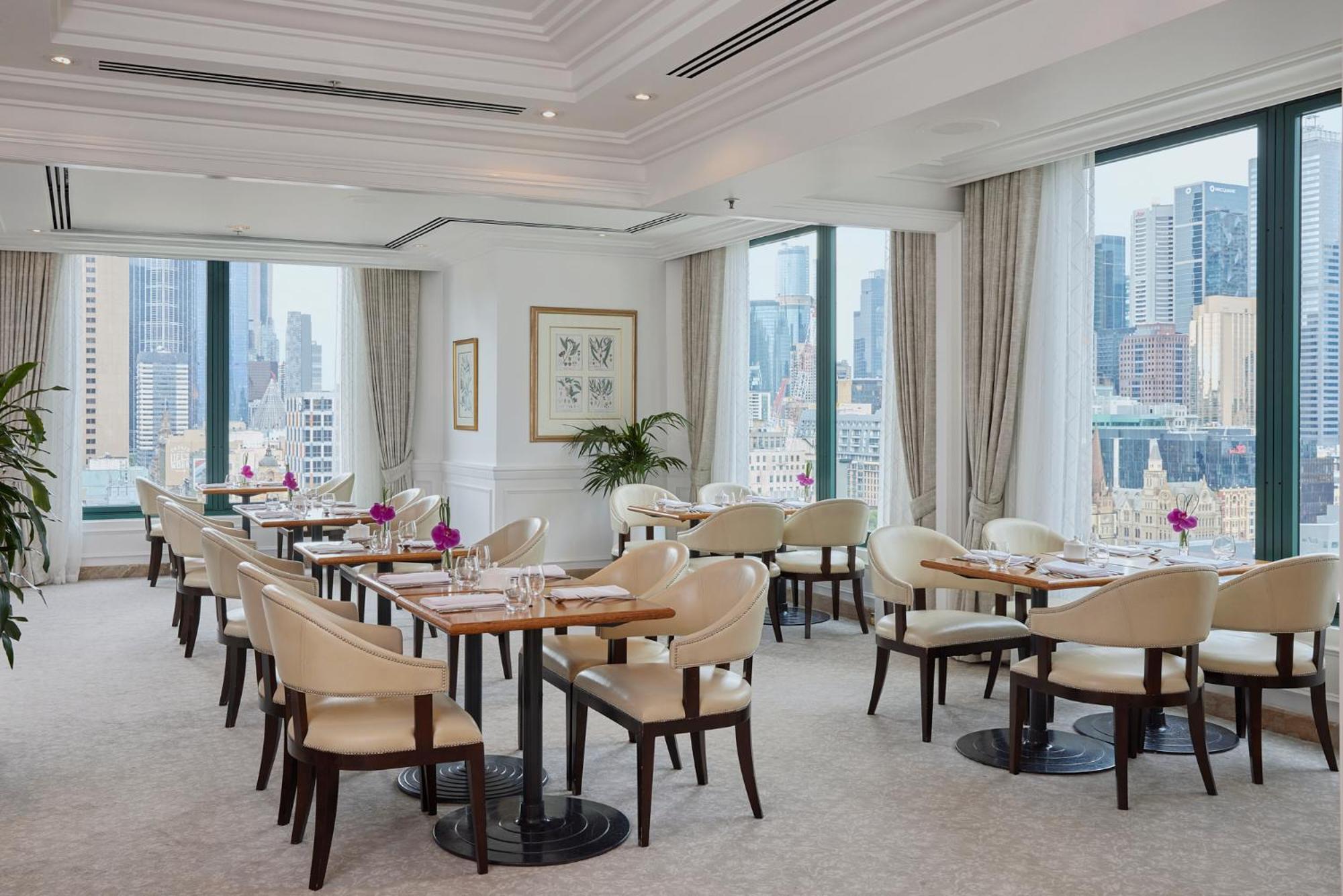 Hotel The Langham Melbourne Esterno foto The Club Lounge at the Conrad Hong Kong
